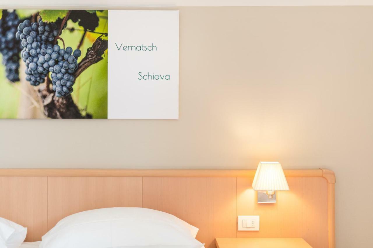 Garni Hotel Ritterhof Tramin an der Weinstraße Buitenkant foto